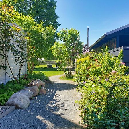 Fewo Am Wald Fewo 03 - Balkon, Gartennutzung, Sauna Glowe Exterior foto