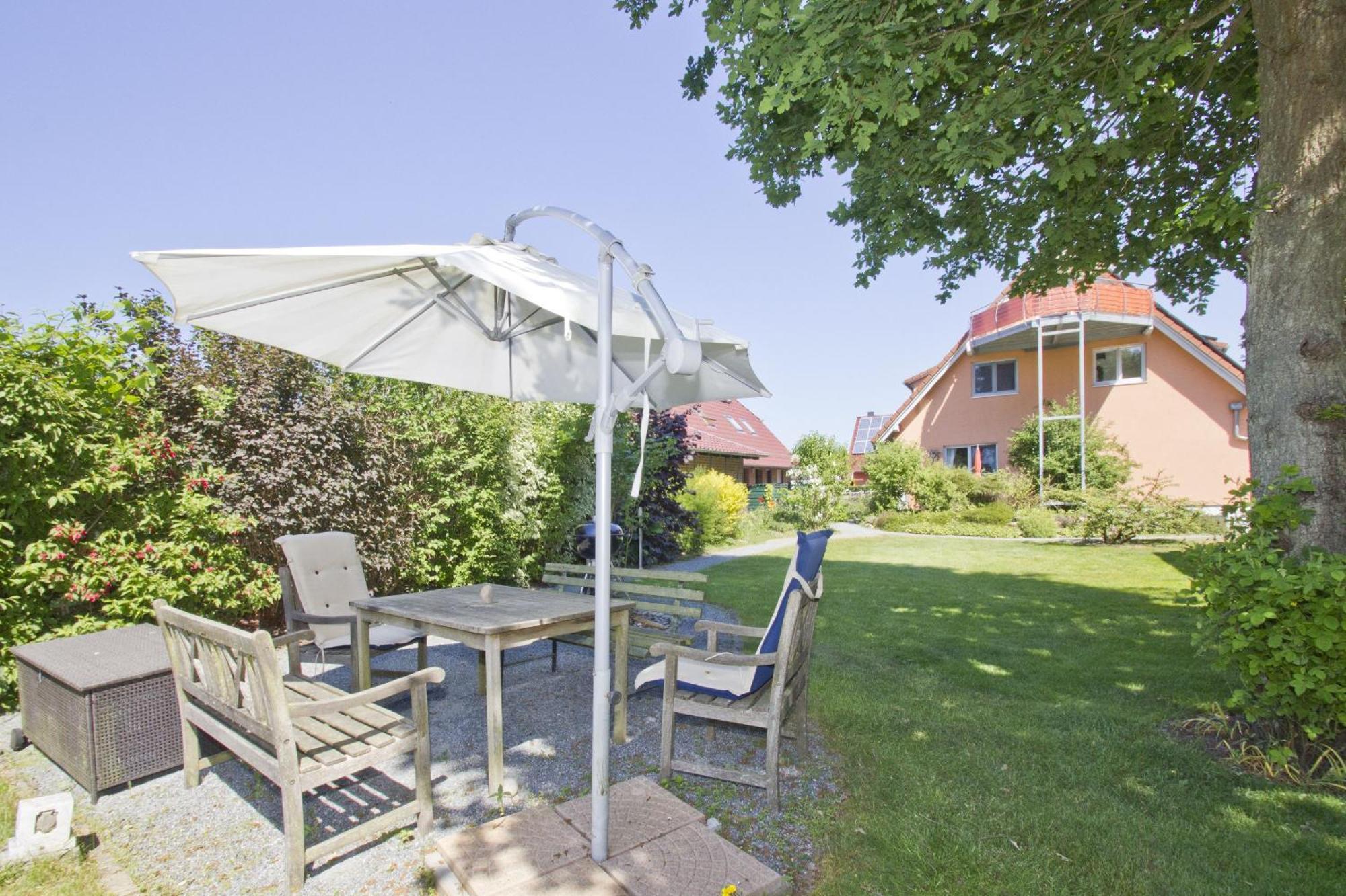 Fewo Am Wald Fewo 03 - Balkon, Gartennutzung, Sauna Glowe Exterior foto