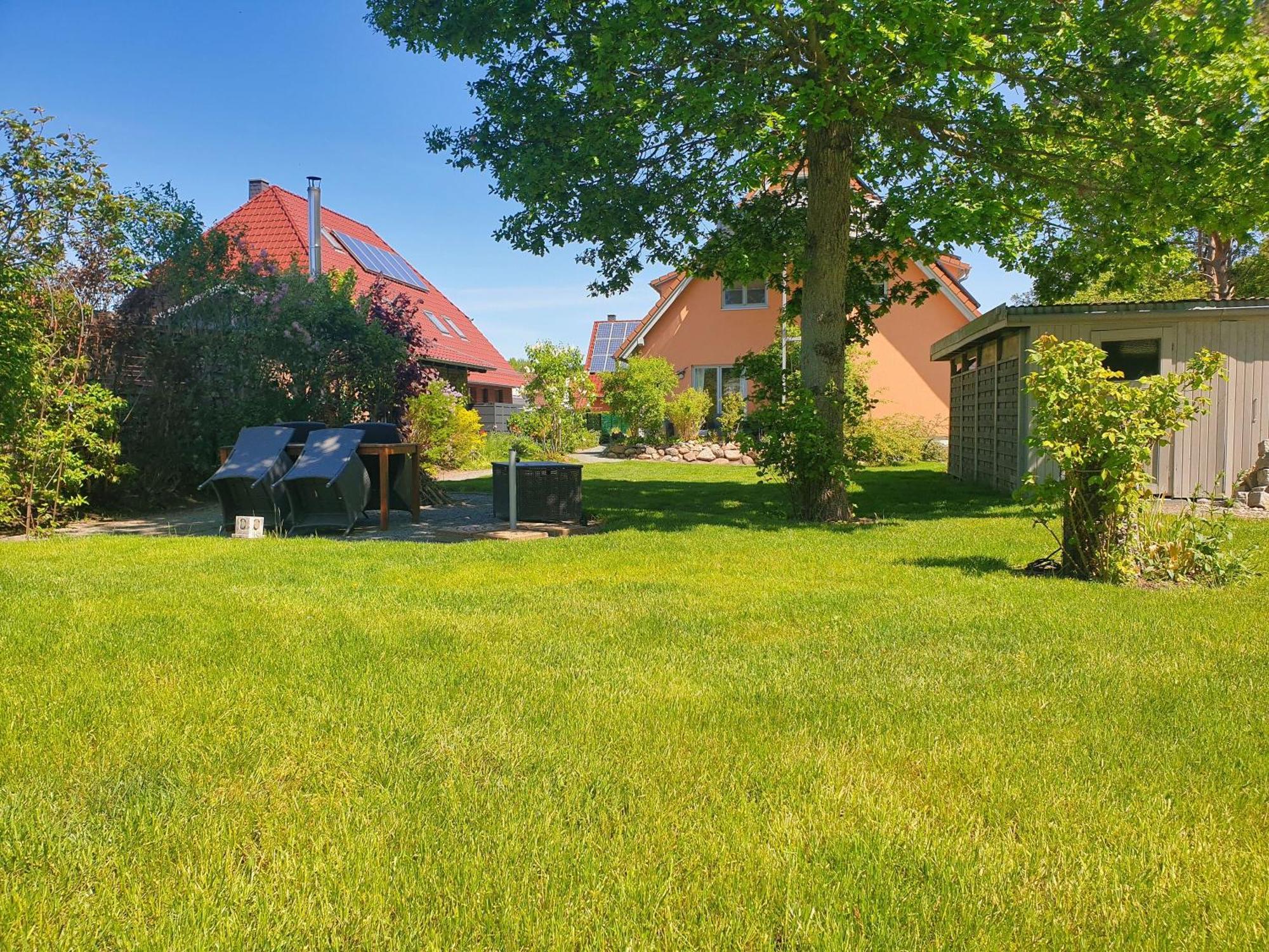 Fewo Am Wald Fewo 03 - Balkon, Gartennutzung, Sauna Glowe Exterior foto